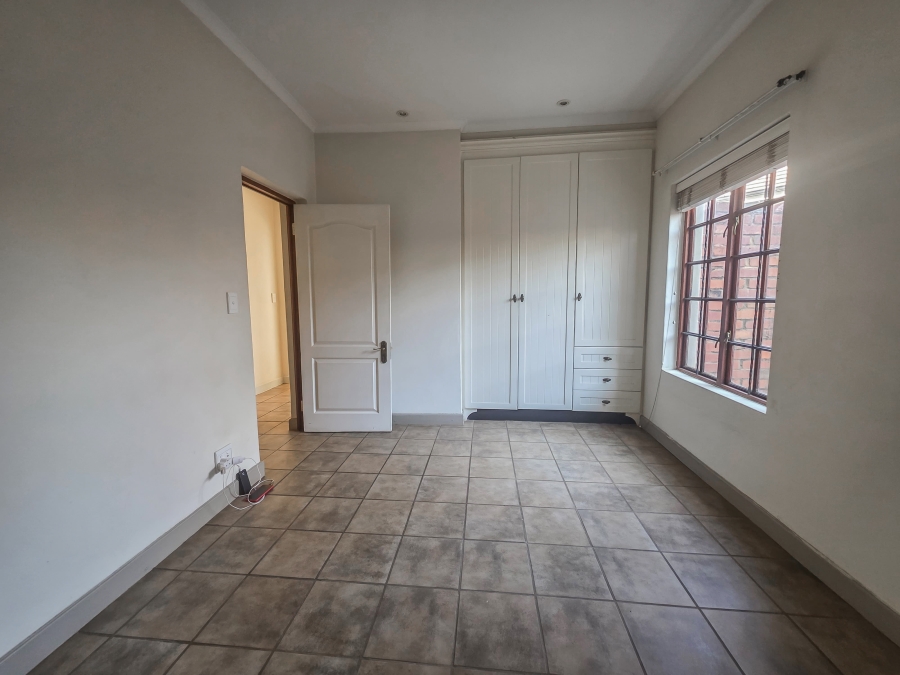 To Let 3 Bedroom Property for Rent in Meerhof North West